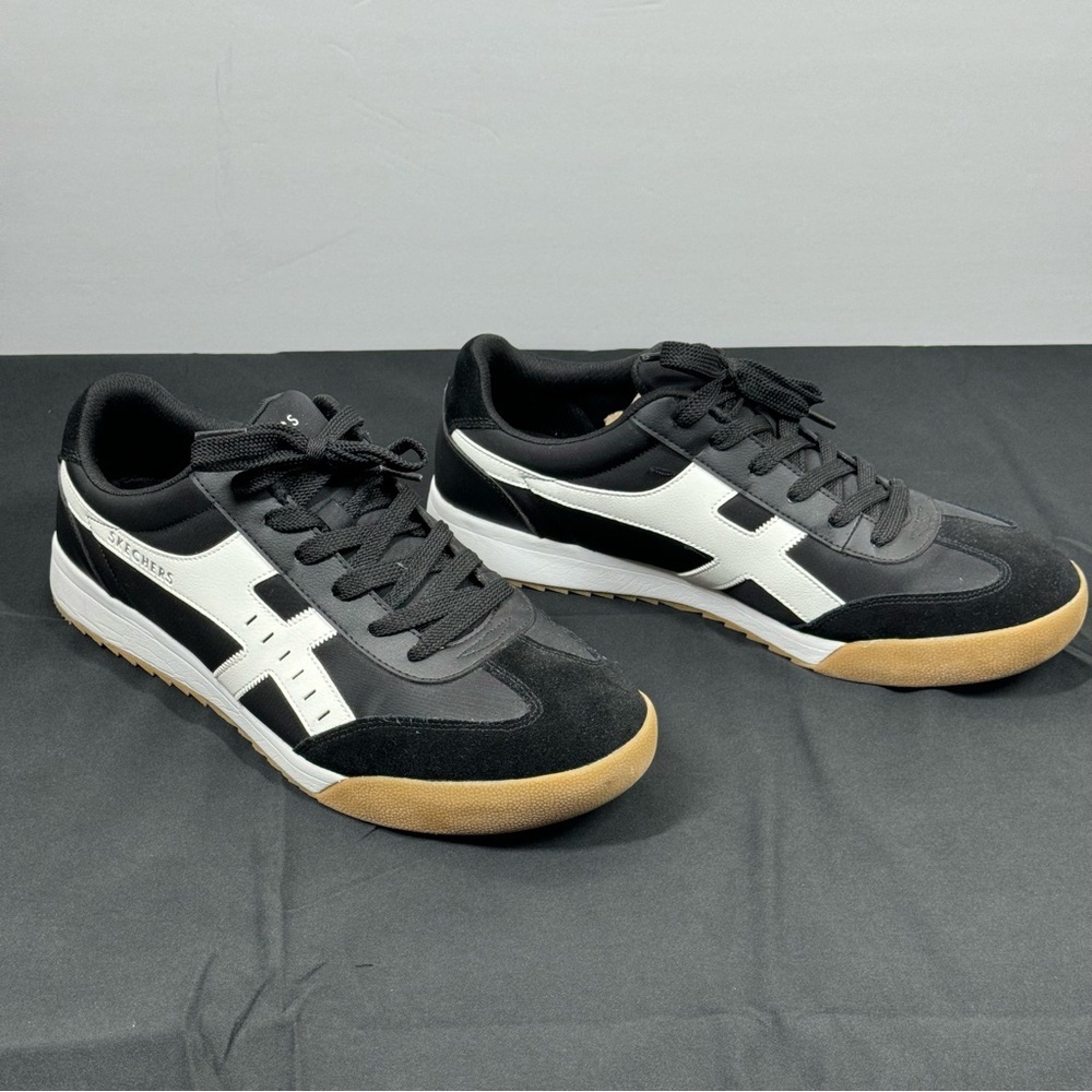 Skechers Black and White Retro Sneakers with Mesh Upper - Picture 3 of 5
